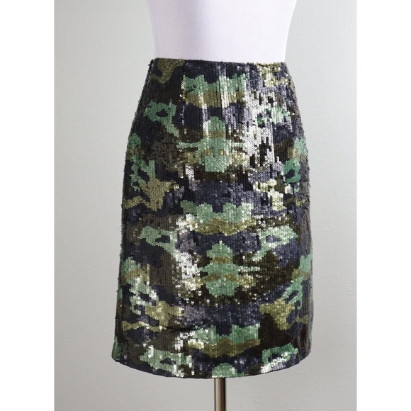 L'AGENCE NWT $595 Sequin Embellished Camouflage Camo Phoebe Mini Skirt Size XS 2 - Picture 5 of 7